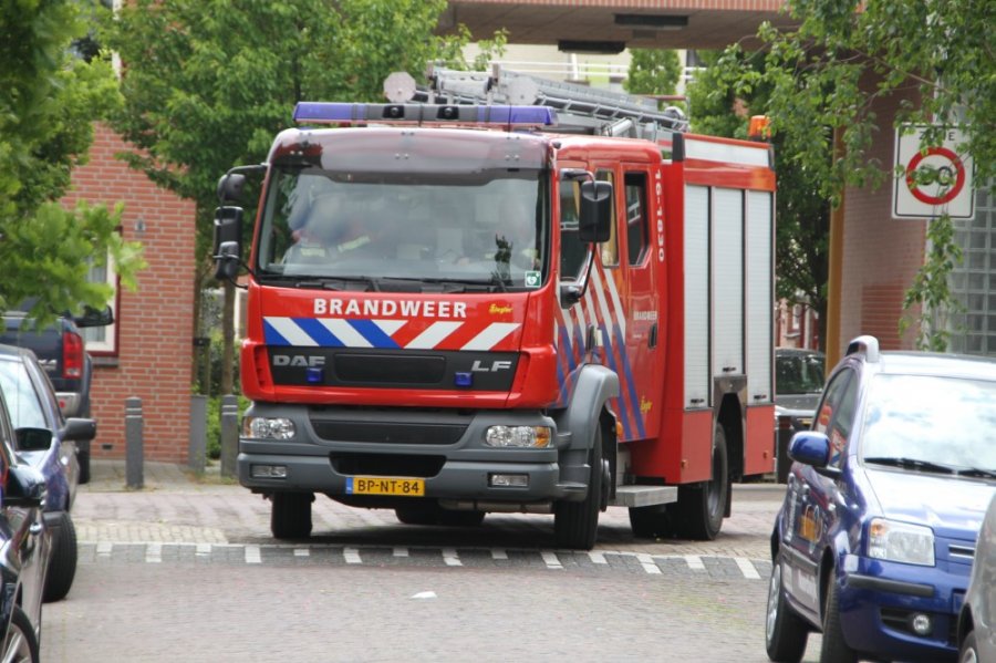 Tak van boom gewaaid Gouderegenstraat Noordwijk